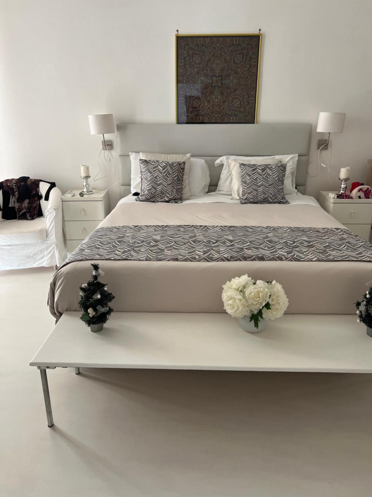 Relais Piazza Dei Martiri Bed & Breakfast Napoli Bagian luar foto
