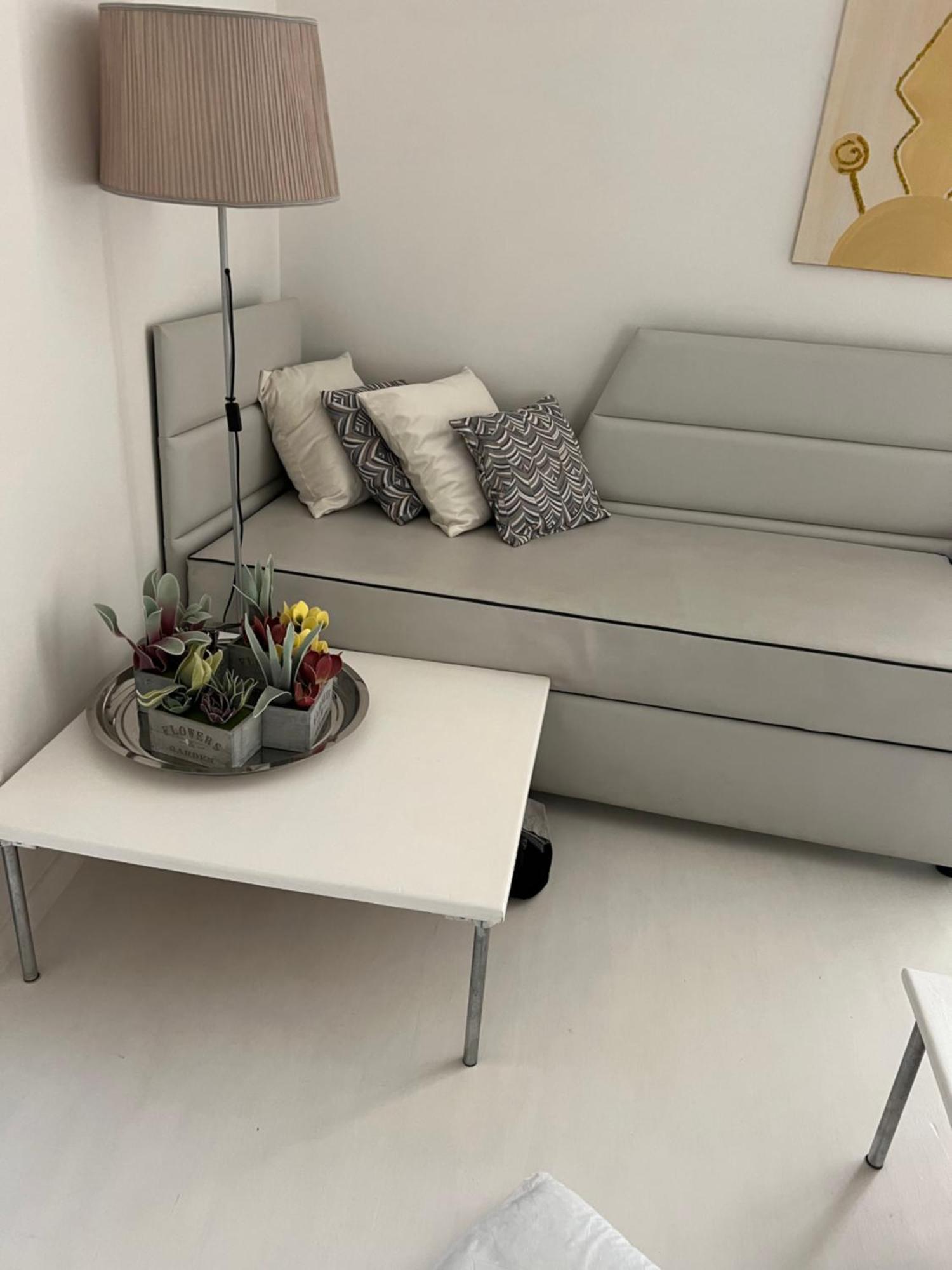 Relais Piazza Dei Martiri Bed & Breakfast Napoli Bagian luar foto