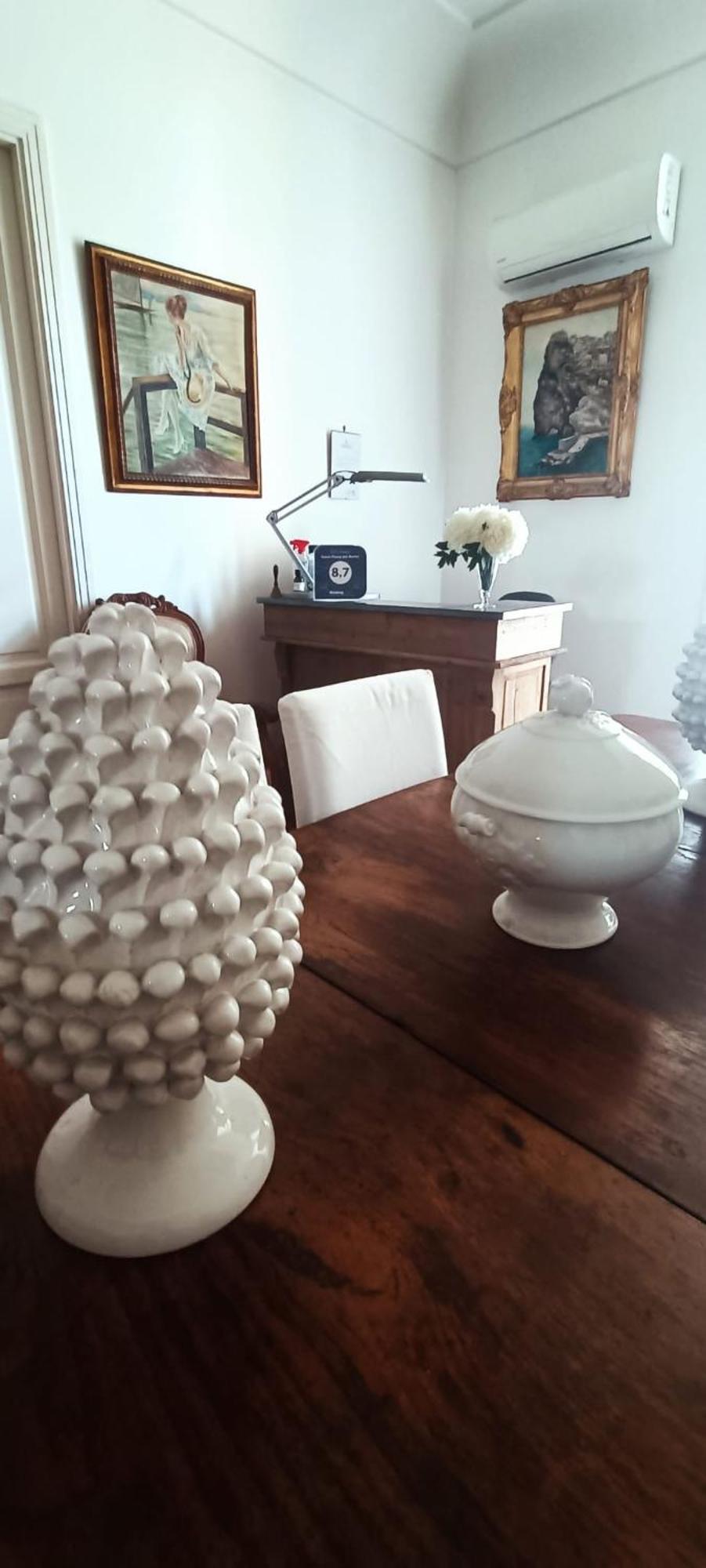 Relais Piazza Dei Martiri Bed & Breakfast Napoli Bagian luar foto