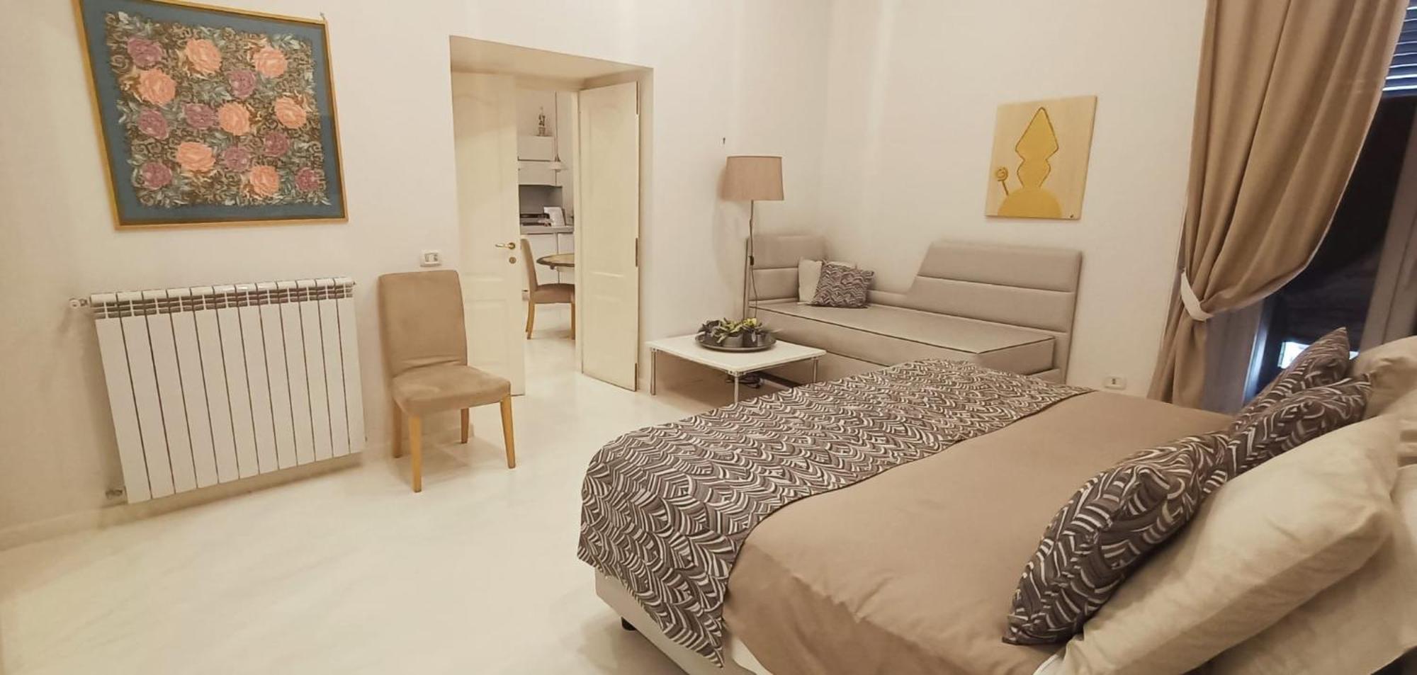 Relais Piazza Dei Martiri Bed & Breakfast Napoli Bagian luar foto