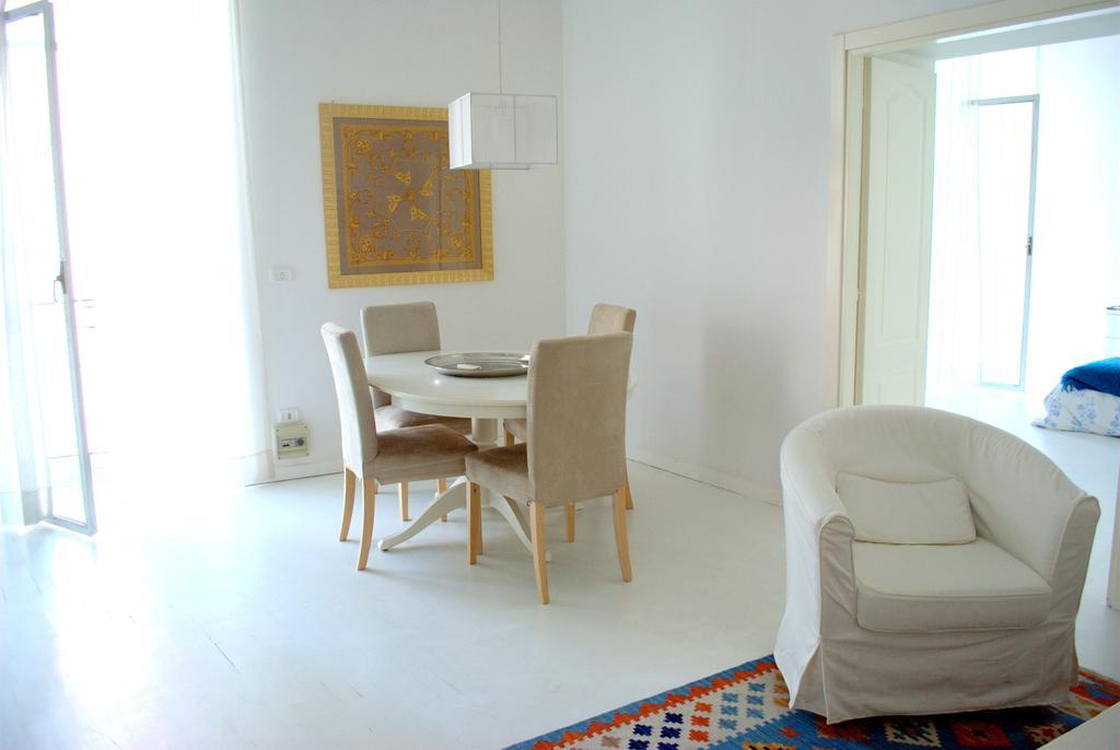 Relais Piazza Dei Martiri Bed & Breakfast Napoli Ruang foto