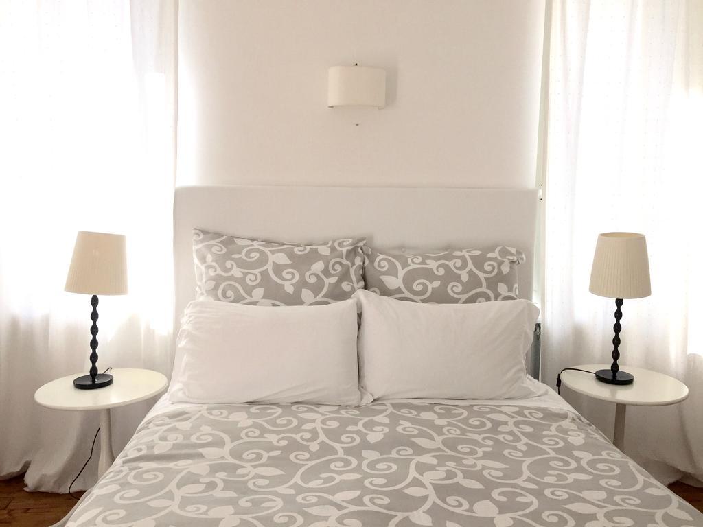 Relais Piazza Dei Martiri Bed & Breakfast Napoli Bagian luar foto
