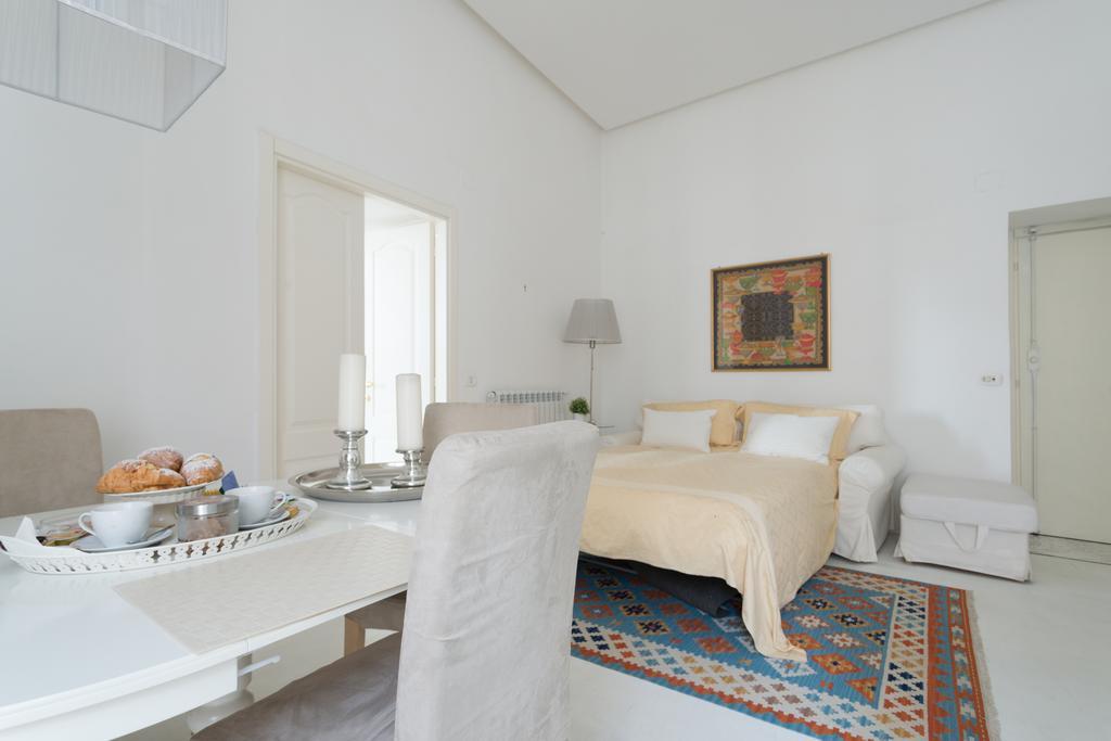 Relais Piazza Dei Martiri Bed & Breakfast Napoli Bagian luar foto